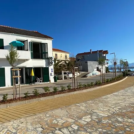 At The Sea Apartmán *